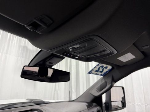 Used 2022 Chevrolet Silverado 2500 Custom w/ Custom Convenience Package image 22