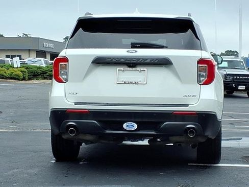 Certified 2022 Ford Explorer XLT w/ Equipment Group 202A AWD/4WD image 4