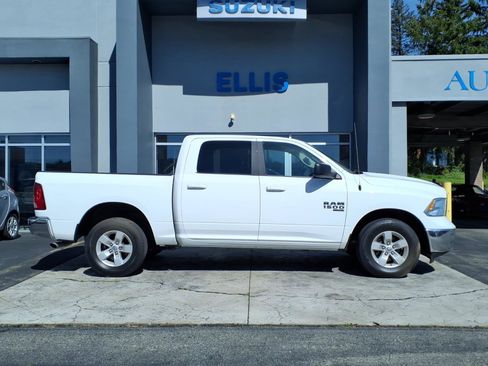 Used 2021 RAM 1500 Classic SLT AWD/4WD image 2