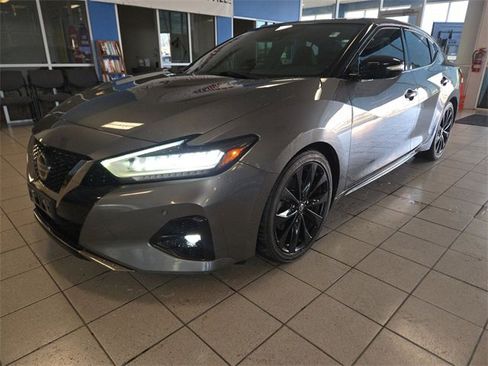 Used 2019 Nissan Maxima SR image 4
