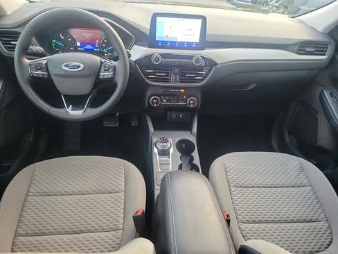 Used 2021 Ford Escape SE w/ SE Sport Appearance Package image 18