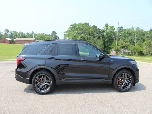 New 2025 Ford Explorer ST-Line w/ Premium Package image 3
