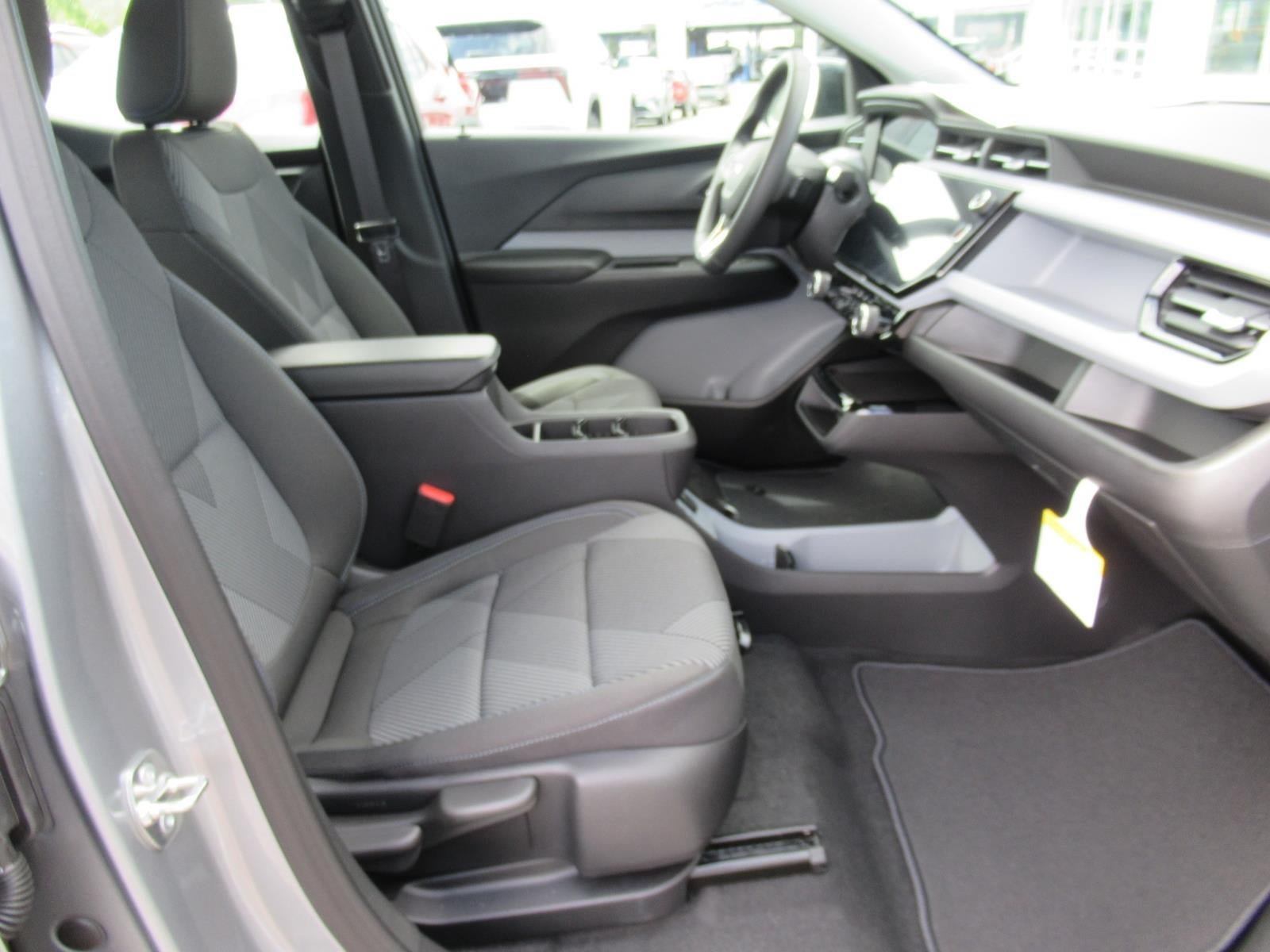 New 2027 Chevrolet Bolt LT FWD image 10