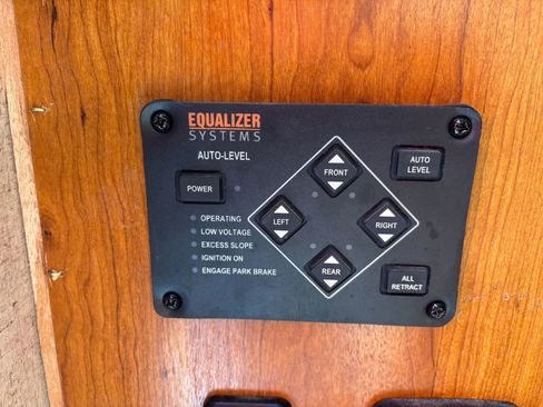 Used 2016 Ford E-450 and Econoline 450 Super Duty w/ Motorhome Prep Package image 33