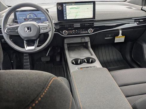 New 2026 Honda Prologue EX image 16
