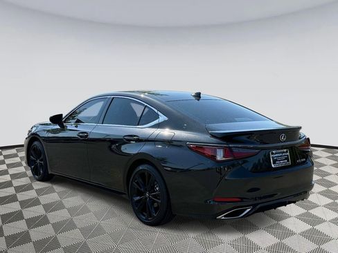 Used 2025 Lexus ES 350 w/ Technology Package FWD image 4