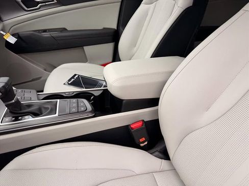 New 2026 Kia Sportage EX image 11