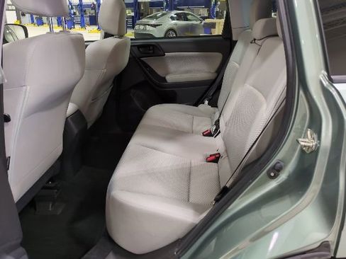 Used 2018 Subaru Forester 2.5i Premium w/ All-Weather Package image 18