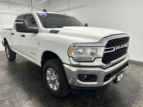 Used 2024 RAM 2500 Big Horn w/ Off Road Package AWD/4WD image 3