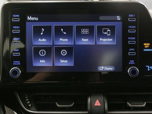 Used 2019 Toyota C-HR LE image 23