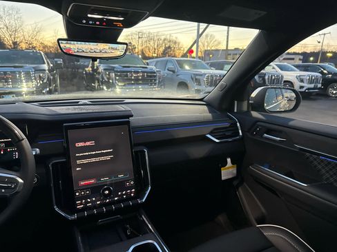 New 2026 GMC Acadia Denali w/ Super Cruise Package image 14