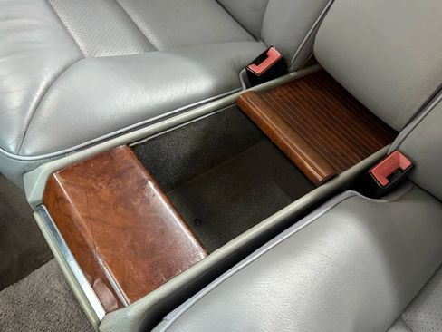 Used 1995 Mercedes-Benz E 320 Coupe image 34