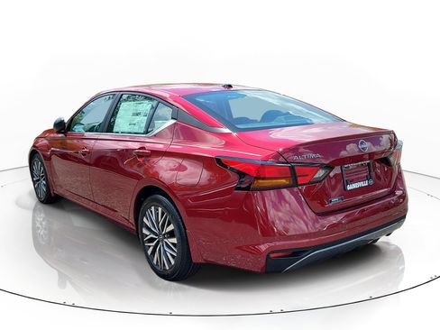 New 2026 Nissan Altima 2.5 SV FWD image 3