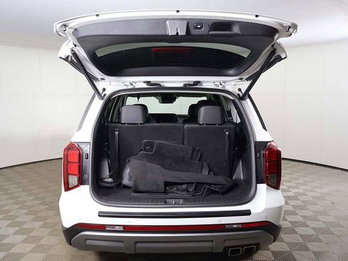 Used 2023 Hyundai Palisade SEL image 16