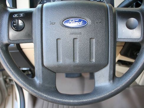 Used 2008 Ford F250 XLT AWD/4WD image 16