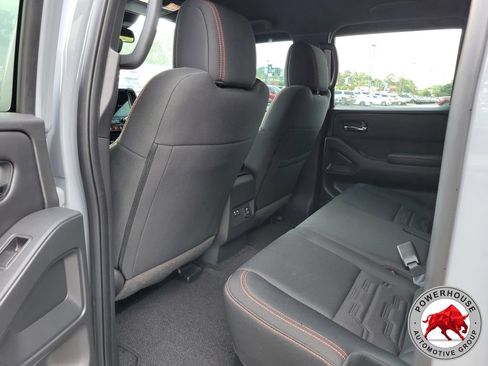 Used 2025 Nissan Frontier PRO-4X w/ Pro Convenience Package AWD/4WD image 14