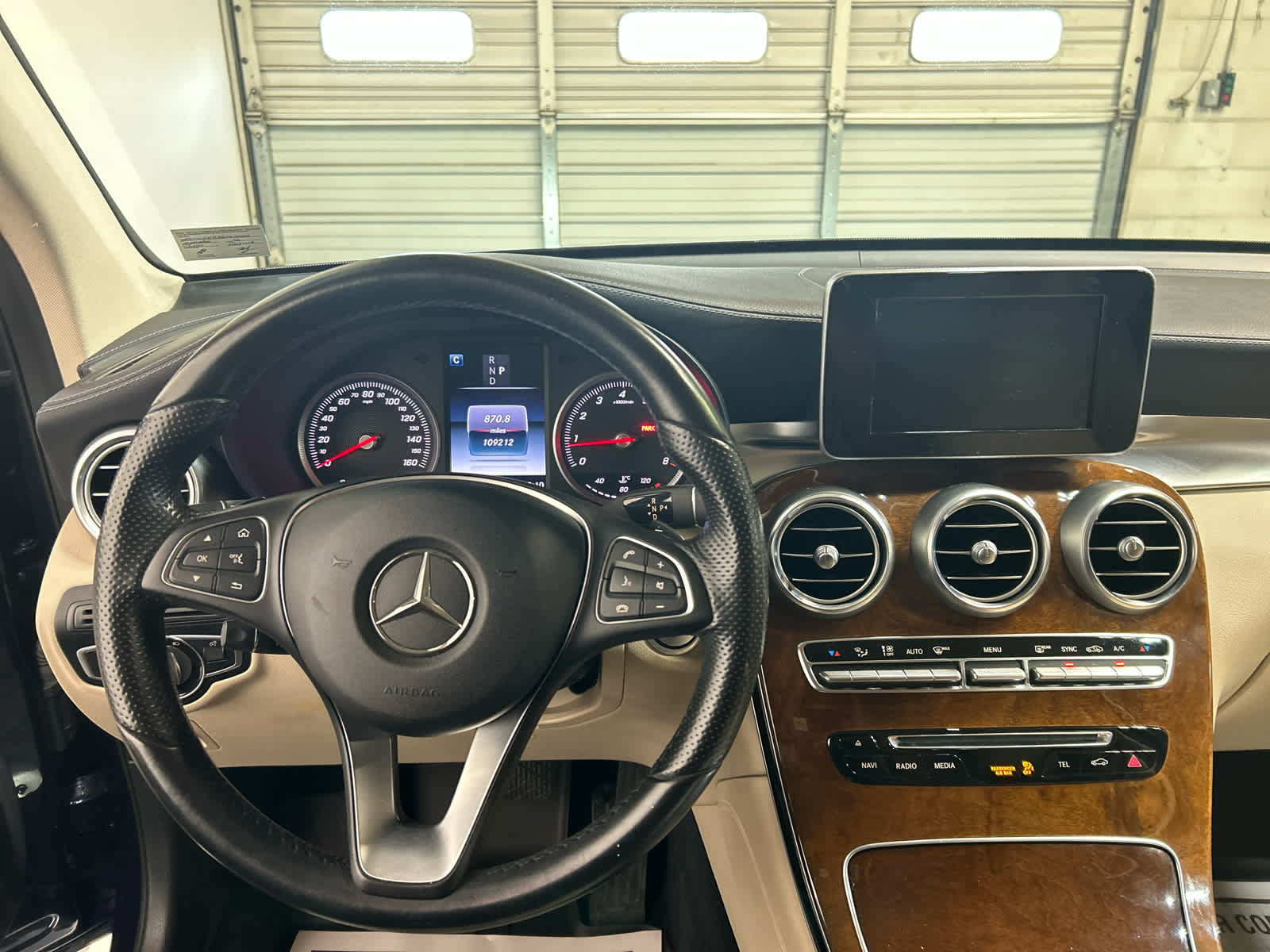 Used 2016 Mercedes-Benz GLC 300 4MATIC image 8