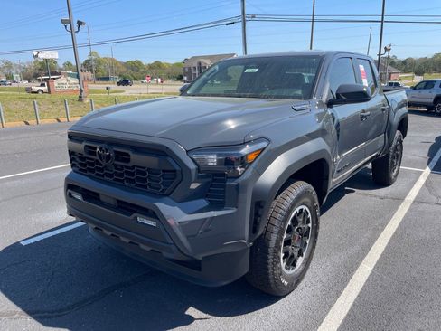 New 2026 Toyota Tacoma TRD Off-Road AWD/4WD image 3