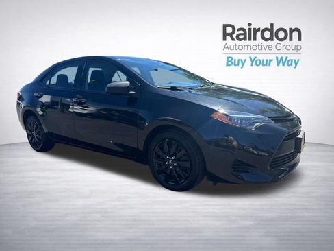 Used 2017 Toyota Corolla LE FWD image 1