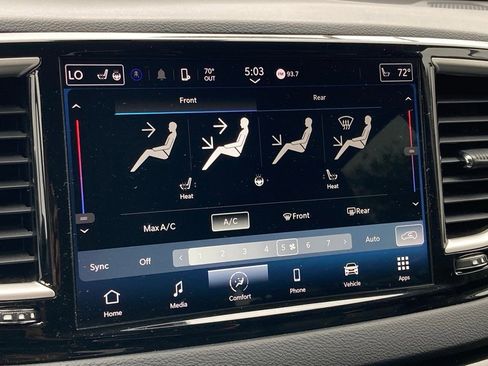 Used 2023 Chrysler Pacifica Touring-L image 22