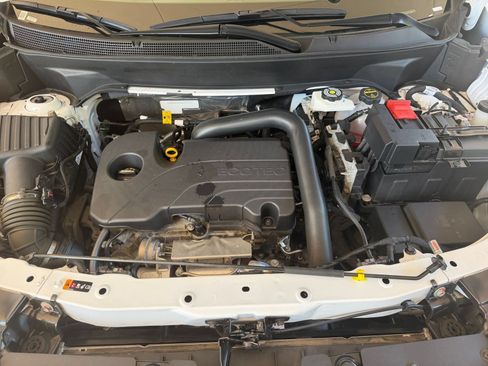 Used 2025 Chevrolet Equinox LT FWD image 32