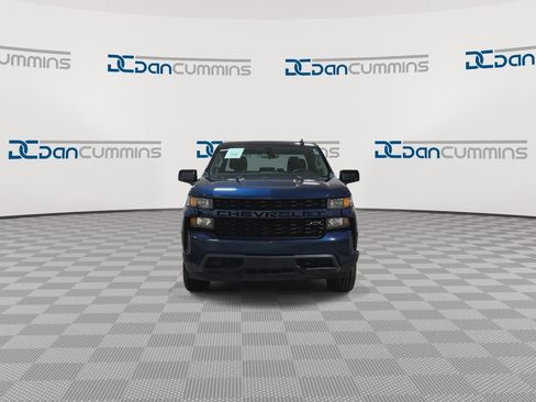 Used 2020 Chevrolet Silverado 1500 Custom w/ Custom Value Package image 3