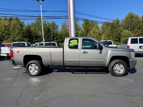 Used 2008 Chevrolet Silverado 2500 LTZ w/ Suspension Package, Off-Road image 3