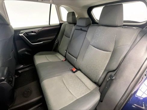 Used 2021 Toyota RAV4 XLE AWD/4WD image 20