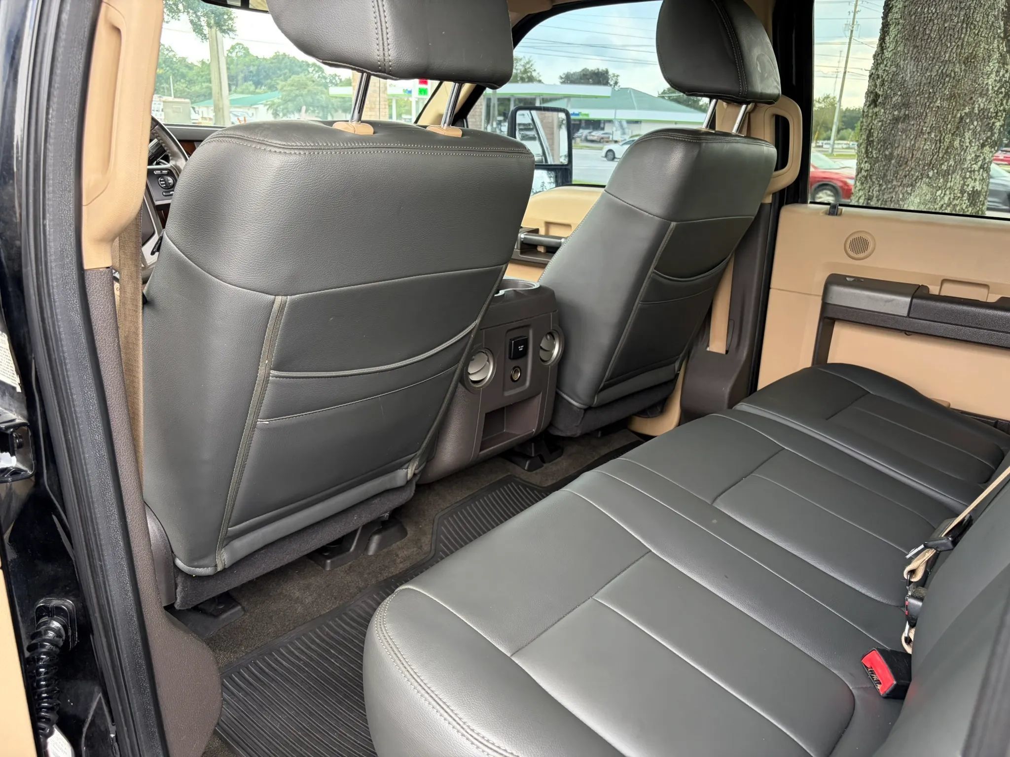 Used 2011 Ford F350 Lariat w/ Lariat Ultimate Pkg AWD/4WD image 16