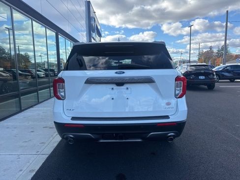 Used 2023 Ford Explorer XLT w/ Equipment Group 202A image 4