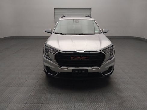 Used 2022 GMC Terrain SLE w/ Driver Convenience Package FWD image 14