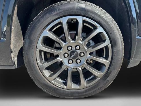 Used 2023 GMC Acadia Denali w/ Black Diamond Edition AWD/4WD image 33