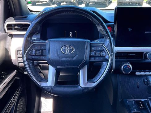 Used 2024 Toyota Tacoma TRD Off-Road AWD/4WD image 9