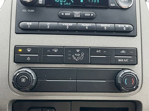 Used 2016 Ford F350 XLT w/ XLT Premium Package image 4