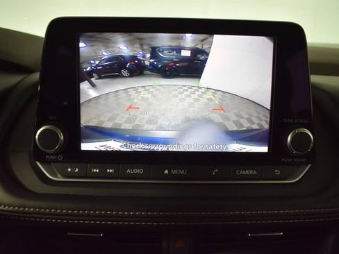 Used 2023 Nissan Rogue SV AWD/4WD image 23