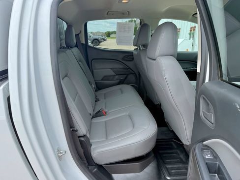 Used 2022 Chevrolet Colorado W/T w/ WT Convenience Package AWD/4WD image 23