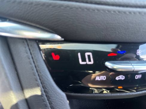 Used 2023 Cadillac XT5 Premium Luxury w/ Technology Package AWD/4WD image 25