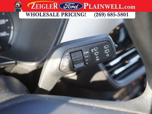 Used 2021 Ford Escape SE image 24