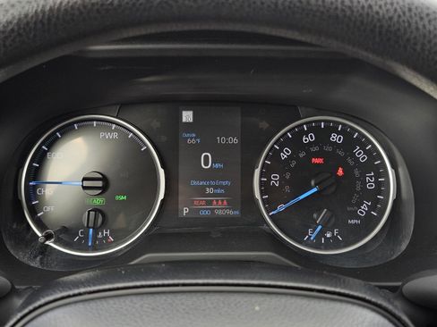 Used 2022 Toyota RAV4 XLE image 15