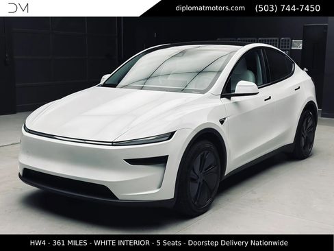 Used 2026 Tesla Model Y AWD image 1