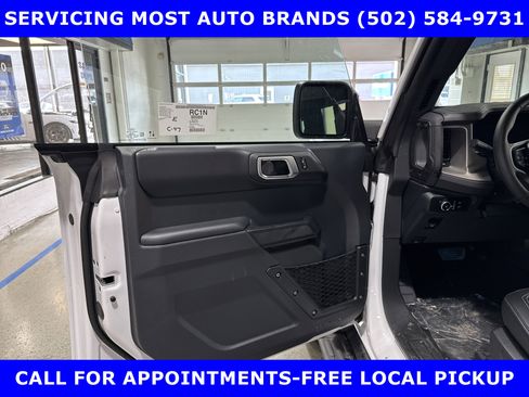 New 2025 Ford Bronco Outer Banks w/ Black Appearance Package image 9