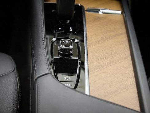 Certified 2023 Volvo XC90 B5 Plus w/ Protection Package Premier image 36