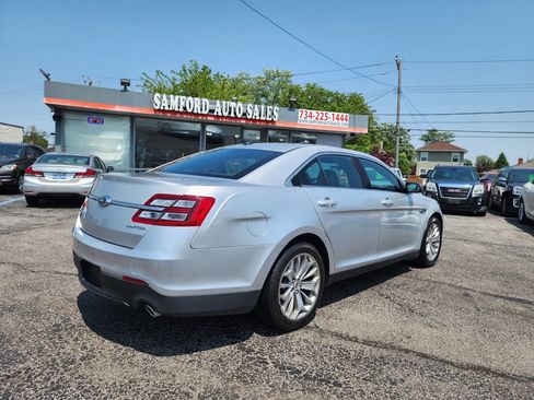 Used 2019 Ford Taurus Limited FWD image 10