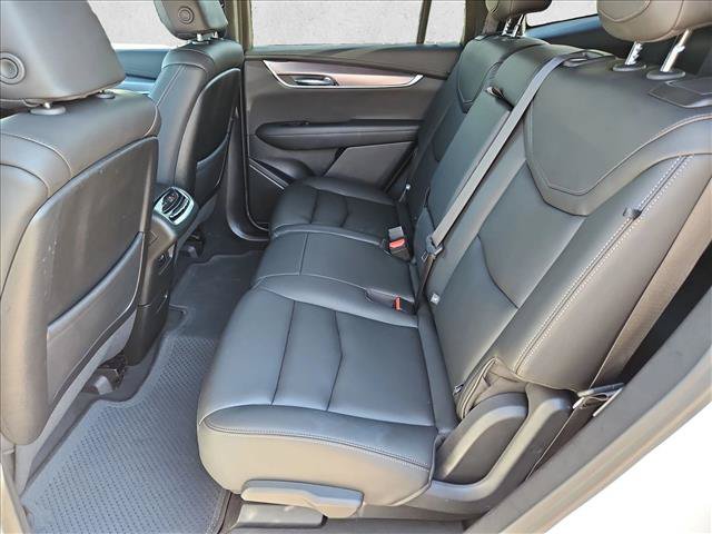 Used 2025 Cadillac XT6 Luxury FWD image 19