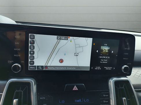 Used 2023 Kia Sorento SX image 24