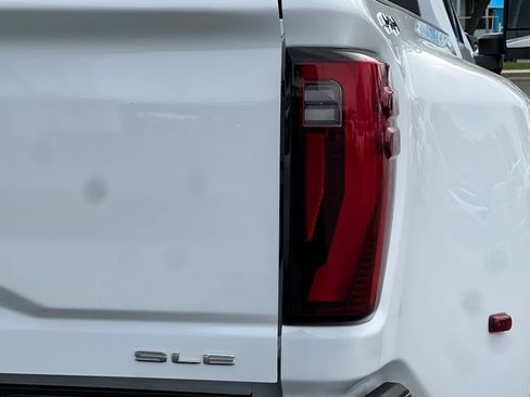 New 2026 GMC Sierra 3500 SLE AWD/4WD image 7