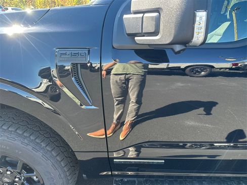 New 2025 Ford F150 XLT w/ Equipment Group 302A MID image 9