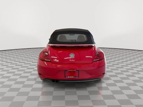 Used 2018 Volkswagen Beetle 2.0T S FWD image 9