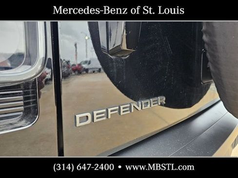 Used 2025 Land Rover Defender 110 V8 AWD/4WD image 11