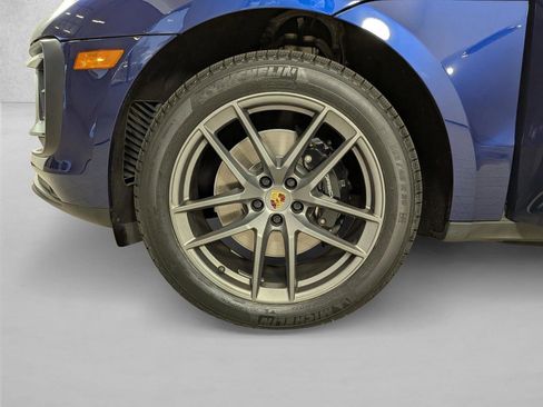 Certified 2023 Porsche Macan S AWD/4WD image 24